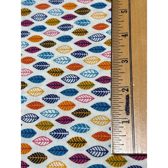 Helens Meadow Cotton Fabric by Clothworks 1/2 yard x 44" Multi-Color Leaf Patter - Picture 4 of 4
